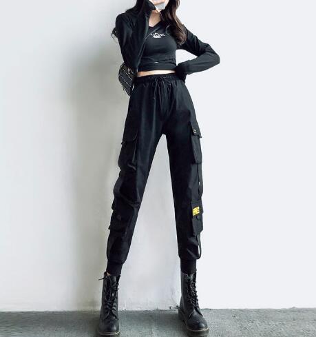 2023年最流行的女裤子款式