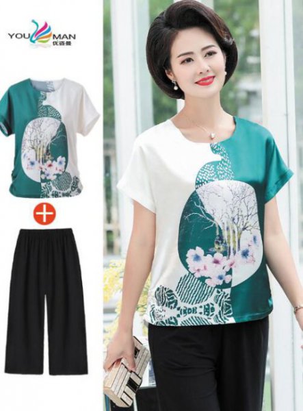 50岁女性适合穿什么衣服好看