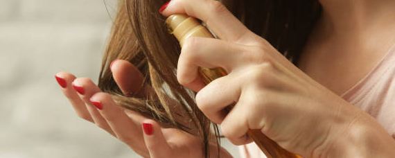 护发精油是吹干头发后用还是湿发用