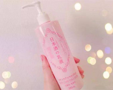 秋季补水效果好的护肤品 秋天用什么护肤品补水效果好？