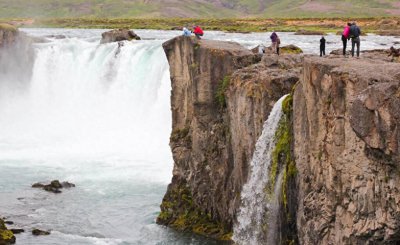 冰岛属于哪个国家 北大西洋中的一个岛国
