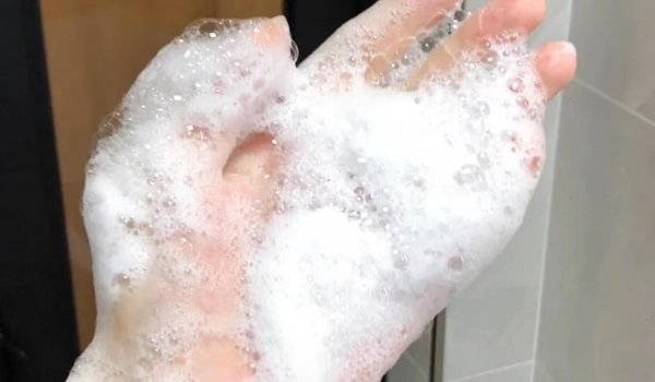 保湿洁面乳哪个好