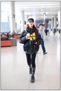 厚外套怎么搭配衣服 厚的牛仔外套怎么搭配