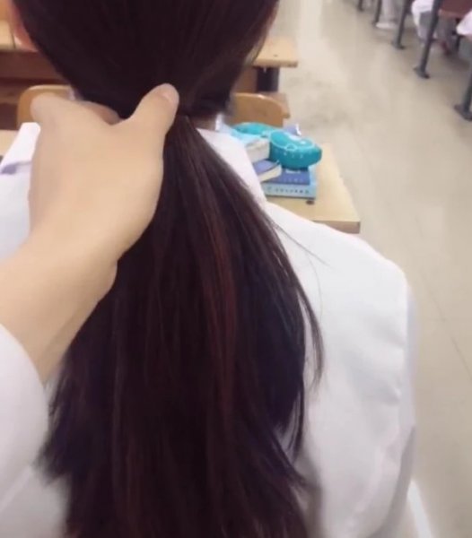 男生拽女生马尾的有什么含义