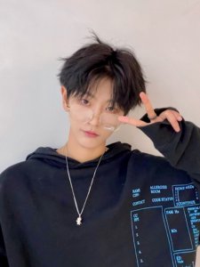 前刺发型需要烫吗 男生适合哪种发型