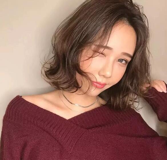 好看的减龄气质短发照片