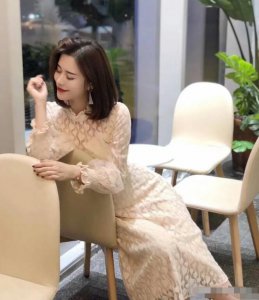 50岁穿什么连衣裙好看 50岁穿什么裙子最好看？