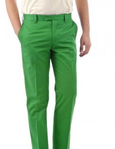 绿色衣服搭配什么裤子男 男生绿色的裤子怎么搭配衣服