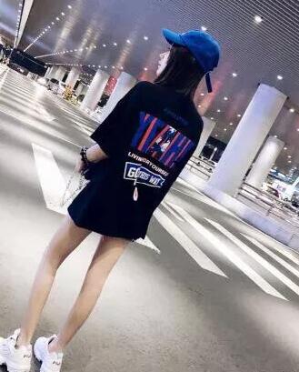 女生怎样穿衣服漂亮不网红气？