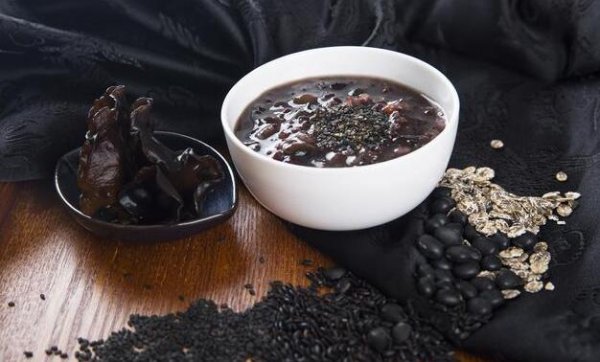 美白不能吃什么食物？