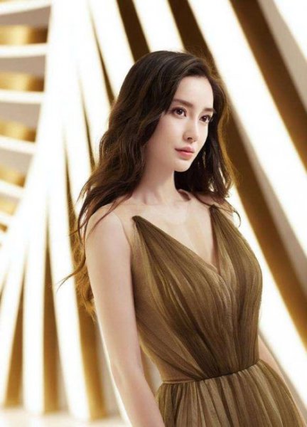 怎么判断自己脸型适合什么发型