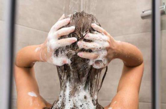 洗手液可以用来洗头发吗