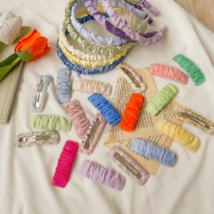 发夹怎么夹头发？ 夹头发的弹簧夹怎么打开