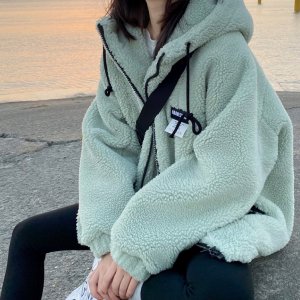 薄荷绿显黑吗 薄荷绿适合什么肤色