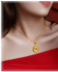 50岁女士适合什么样式的金项链？这六款尽显雍容华贵！