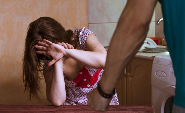 敢动手打女人的男人说明什么