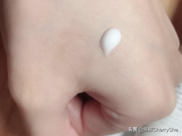 理肤泉痘痘清乳液怎样