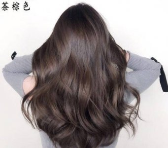 皮肤偏黄适合染什么颜色头发 皮肤偏黄染发的雷区