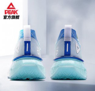 匹克鞋里面红色的胶是啥 匹克态极1.0和2.0哪个好