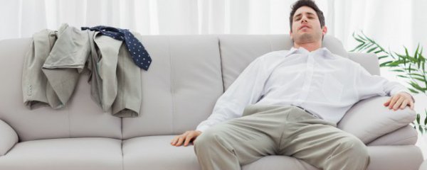 怎样去除皮衣上的圆珠笔迹