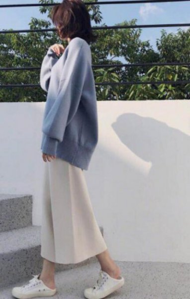 毛衣打底衫如何搭配好看？
