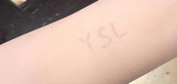 YSL恒久粉底液怎样