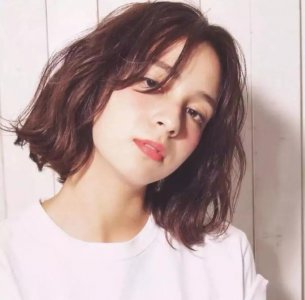 2023新年流行的短烫发 短发烫发图片2023年最流行