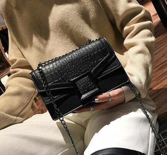 衣服时装与包包搭配技巧