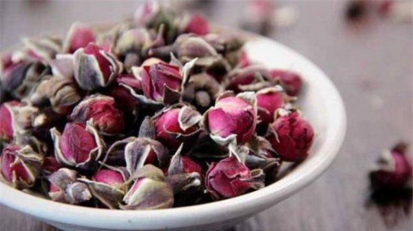 玫瑰花茶和什么搭配好