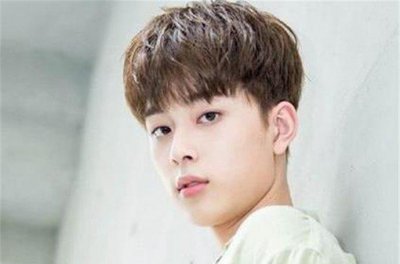 最流行男学生发型 让小男生们也可以变潮人