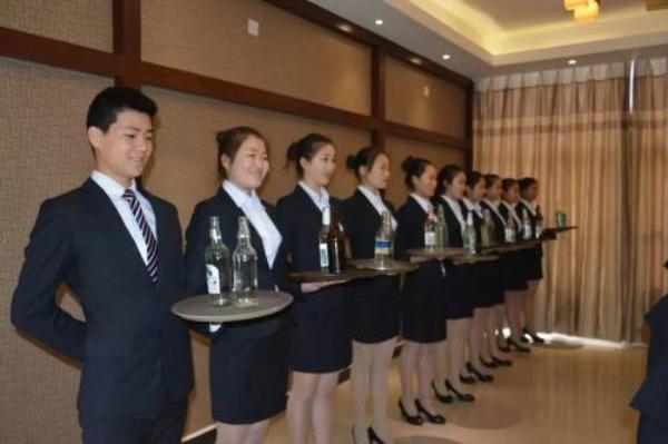 女孩学酒店管理专业好吗