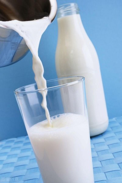 过期的牛奶能洗脸吗