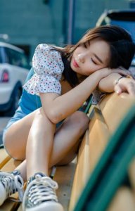 韩国衣服品牌 绿色标的韩国衣服品牌