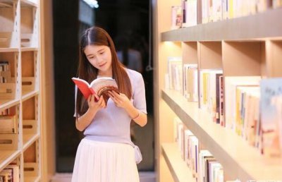 女生夏天服装搭配2023 2023穿衣搭配技巧女大学生