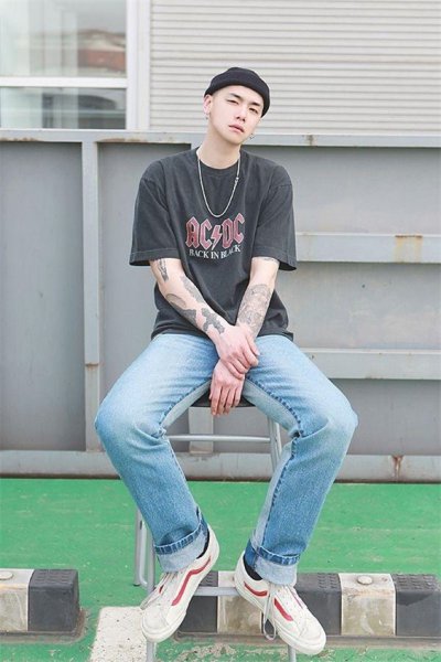 男生皮肤黑怎么穿衣服好看