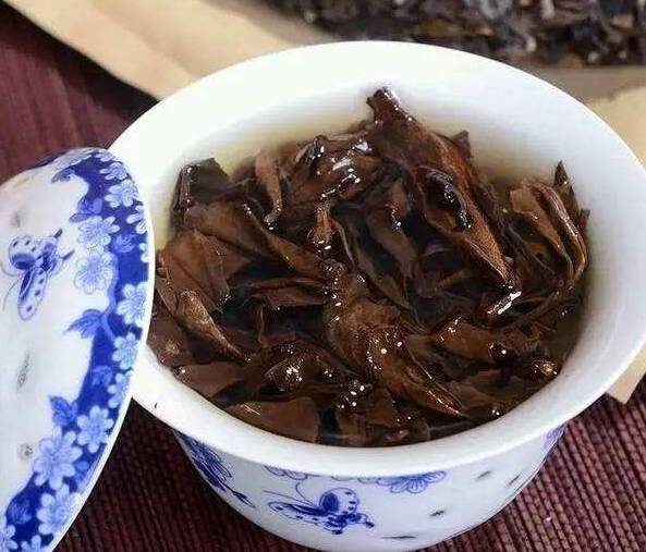隔夜茶洗脸有什么美容功效