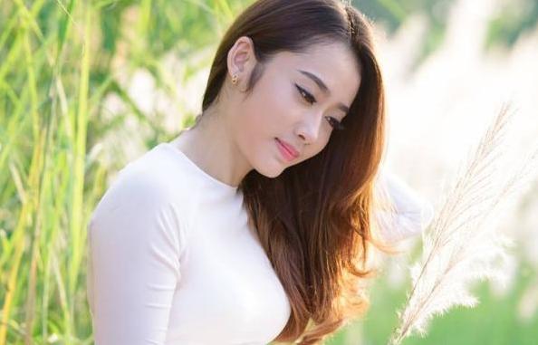 已婚女人敢和你单独吃饭代表什么