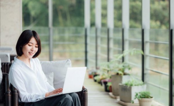 气场强大的女人给人什么感觉