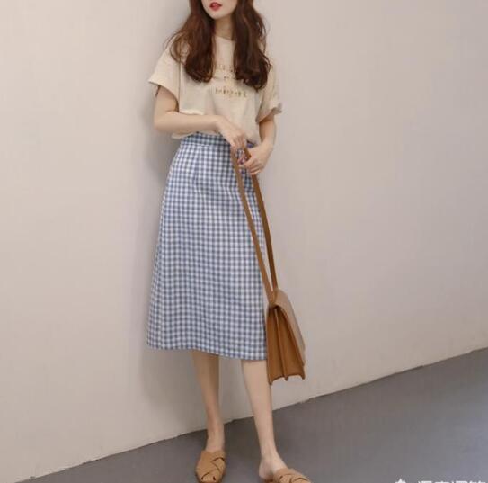 格子裙搭配什么衣服