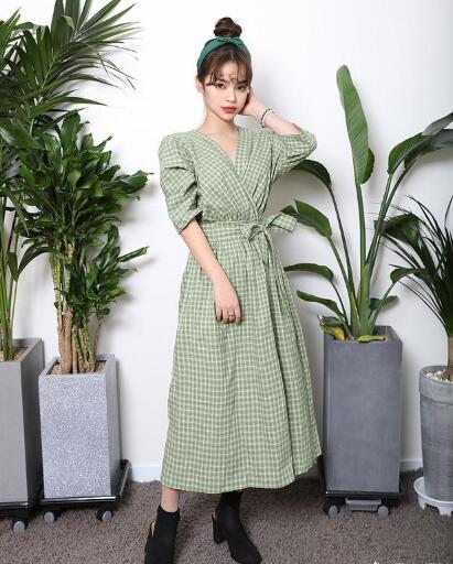 格子裙搭配什么衣服