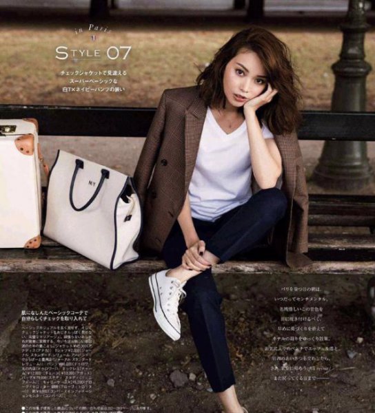 女生格子西装配什么裤子？