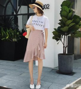 格子裙搭配什么衣服 格子裙搭配什么上衣