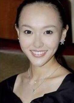 丸子头怎么扎简单好看