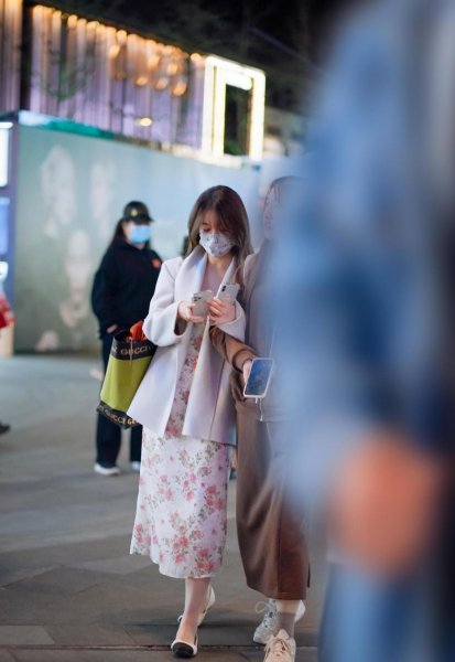 碎花裙怎么穿