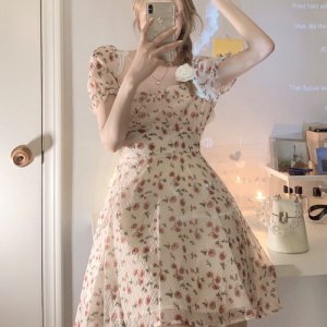 大花和小碎花哪个显瘦 大碎花和小碎花哪个好看