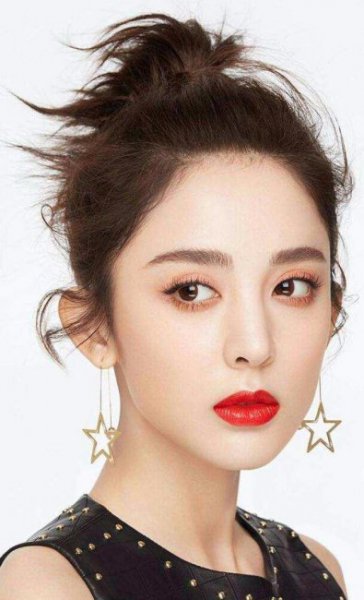 猫系脸是什么意思？猫脸型的女孩长相