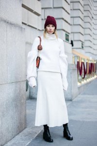 穿哪些颜色衣服减龄？ 穿什么衣服颜色显年轻