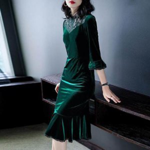 穿金丝绒连衣裙复古情调 不张扬也能分分钟展现高贵富态美