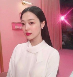 猫系脸是什么意思？猫脸型的女孩长相