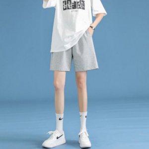 五分裤配什么衣服好看 五分牛仔裤配什么鞋
